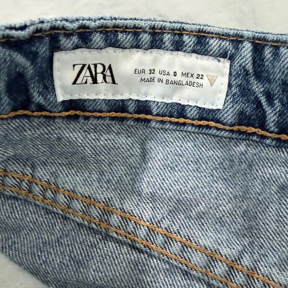 Zara Womens High Rise Distressed Denim Cut Off Shorts Light‎ Blue Size 0 EUR 32 - Picture 2 of 7